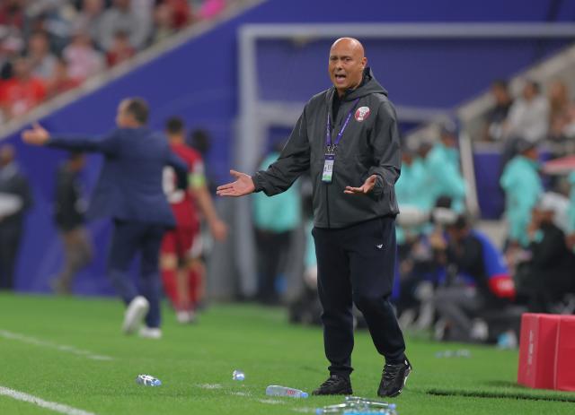 开云体育官网-卡塔尔主帅：相信球员可以做得更好 目标是冠军